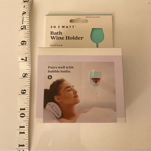 New in Box Bath Wine Holder - Picture 3 of 3